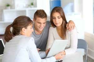 d1c0c87a-b139-48f8-825a-a84c696649f0_storia@CMH_broker_credite-1