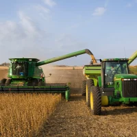 Victorie istorică pentru fermieri: John Deere plătește 99 de milioane de dolari în procesul „Right-to-Repair”