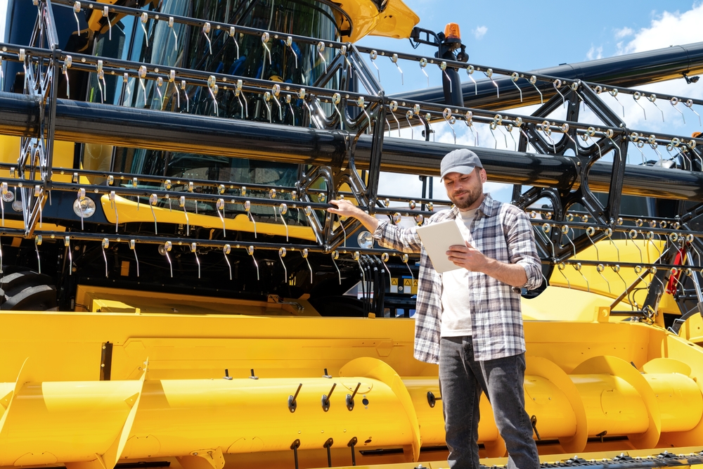 Un semn de neon care spune 'We're Ready'