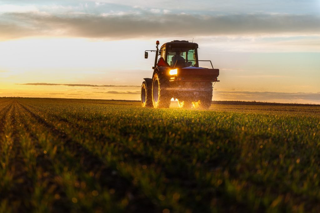 Tractor,Spreading,Artificial,Fertilizers.,Transport,,Agricultural.
